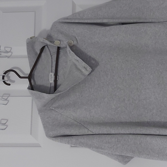 J. Crew sweatshirt with 3 button closure at nevk - Picture 3 of 7
